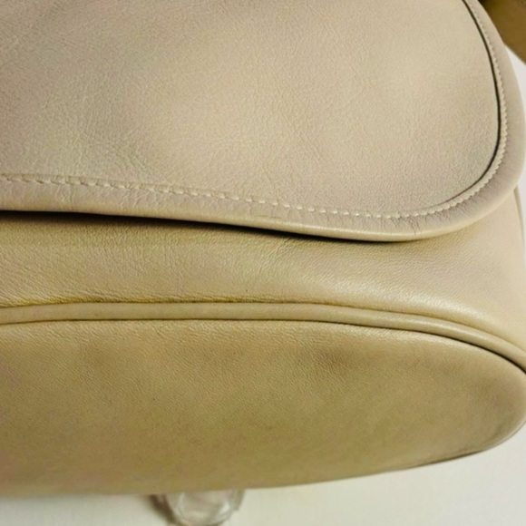 Coach Vintage Fletcher Ivory Leather Crossbody - Picture 5 of 14